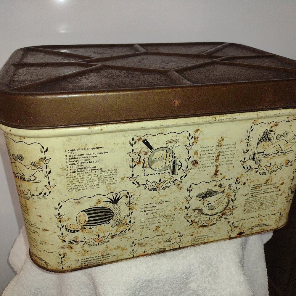 Vintage Cheinco Tin Bread Box with Recipes